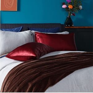 Silky Pillow Cases 